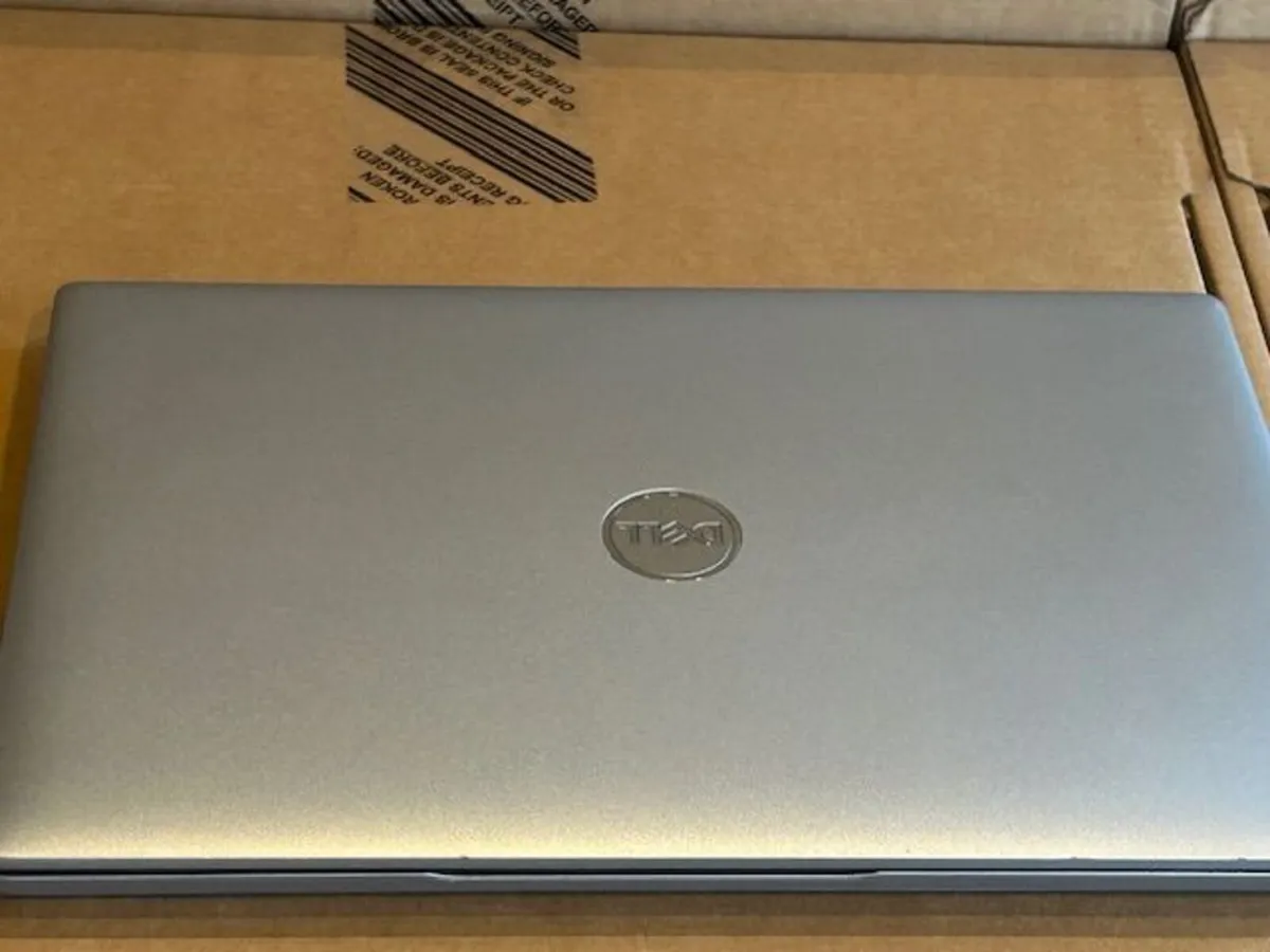 Dell Latitude i7 10th Gen Touch 16GB/SSD Win 11 - Image 3