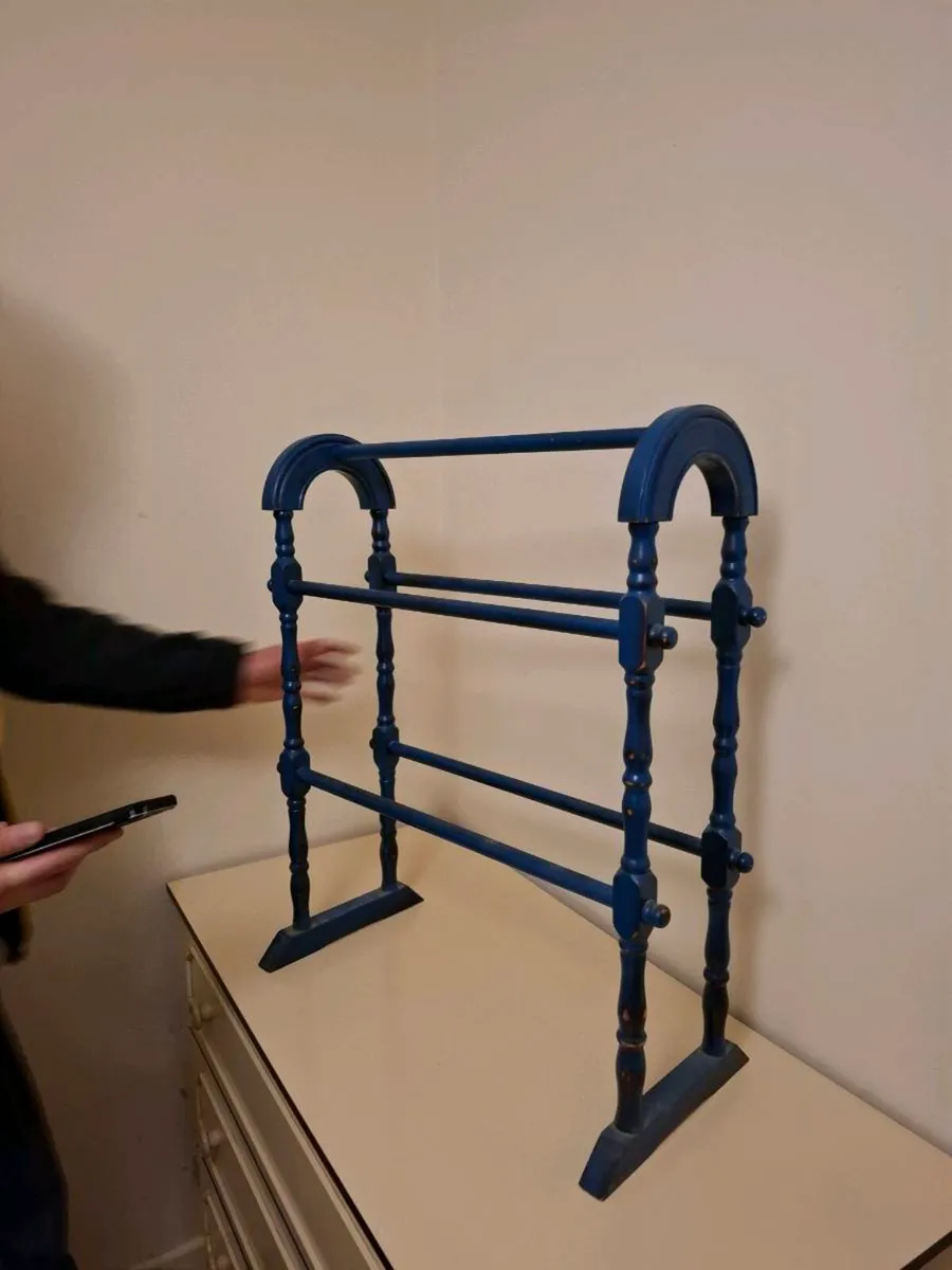 Vintage Towel Rail - Image 4