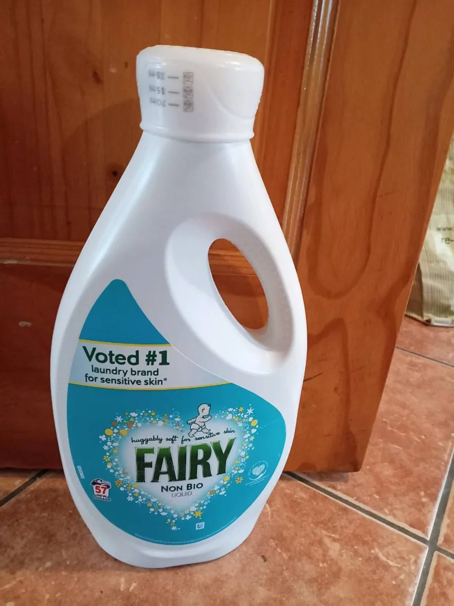 Fairy Non-Bio Liquid Washing Detergent - Image 2