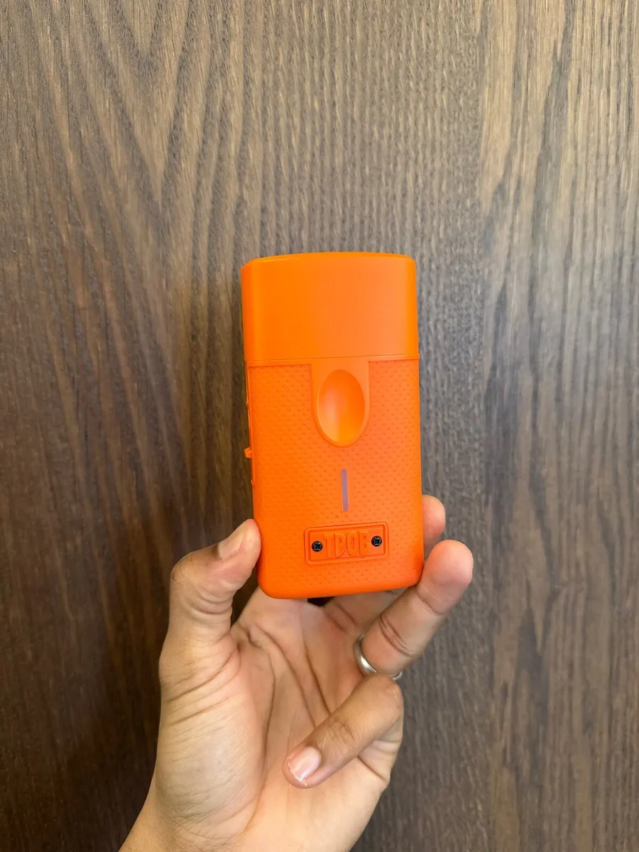 TPOB play shaver Halloween orange (no charger) - Image 1