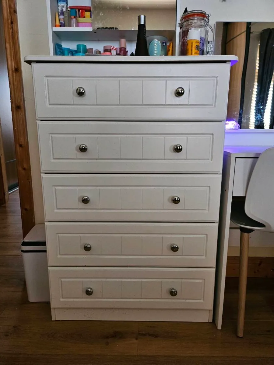 X2 Chest of drawers