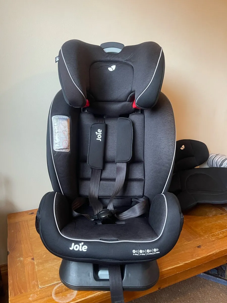 Joie Every stage ISOFIX car seat. Group 0+,1,2,3. - Image 2