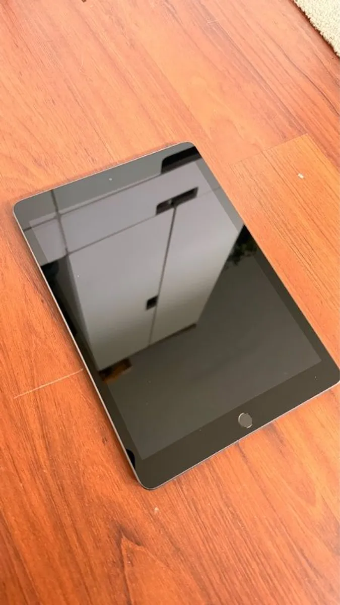ipad - Image 1