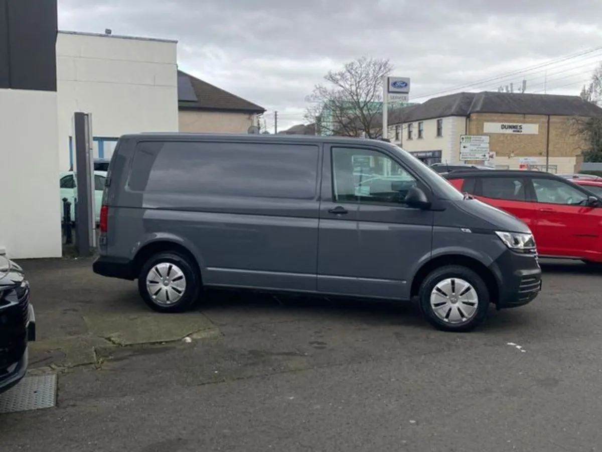 Volkswagen Transporter T6 28 PVS TDI 110HP M5F 5DR - Image 4