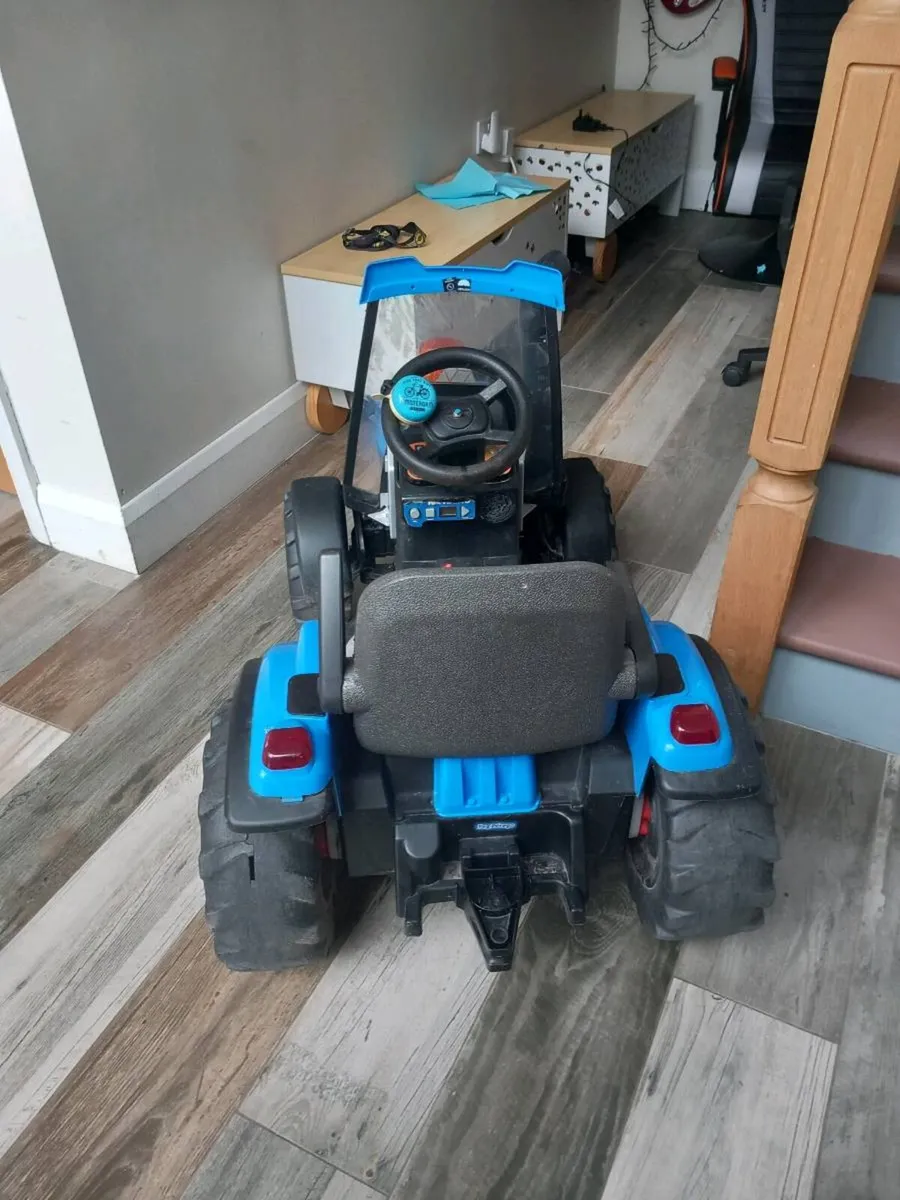 Peg Perego Electric Tractor - Image 2