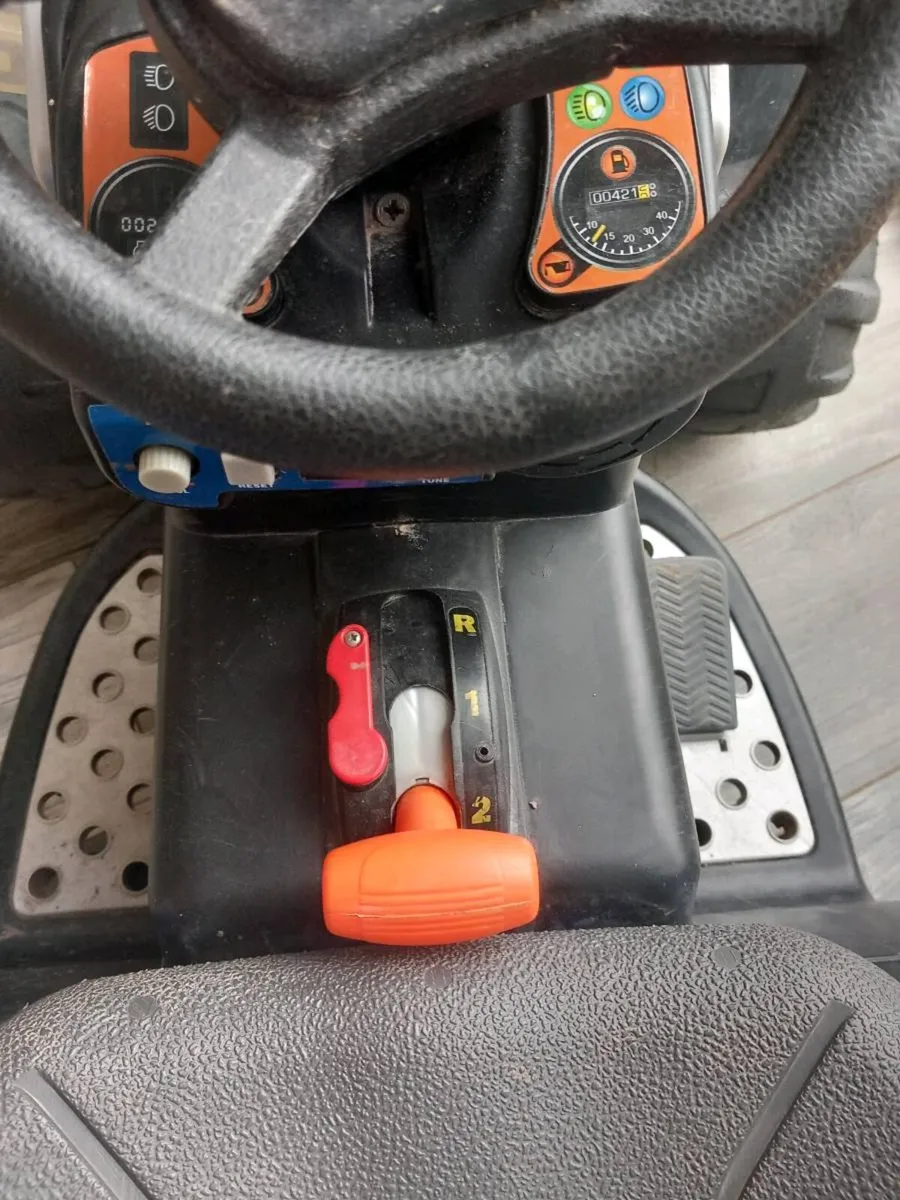 Peg Perego Electric Tractor - Image 4