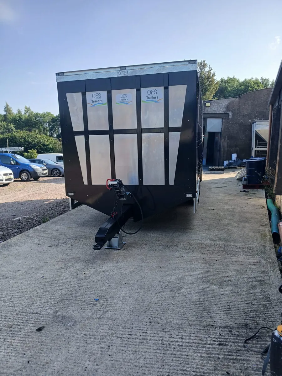 New OES 20ft Livestock Trailer Due In - Image 2