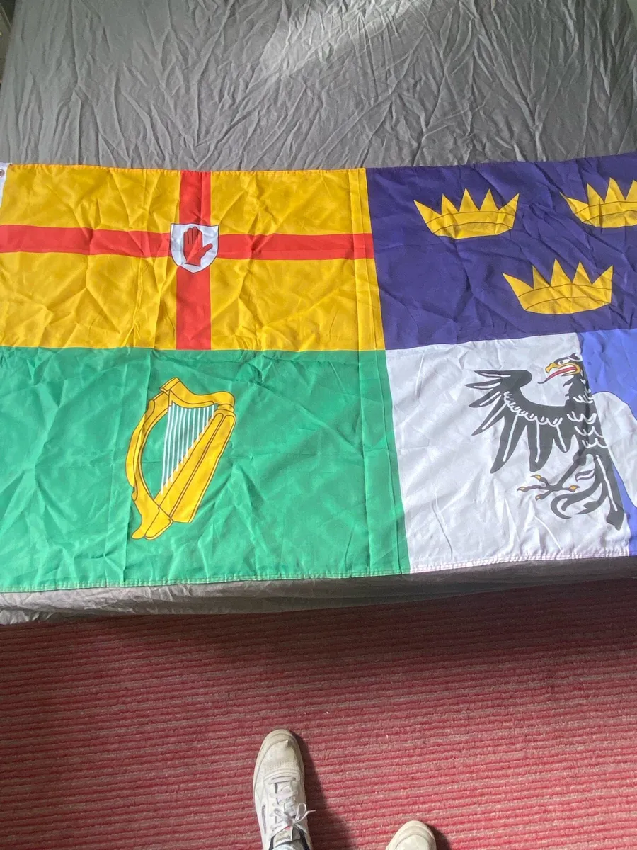 Four provinces flag - Image 1