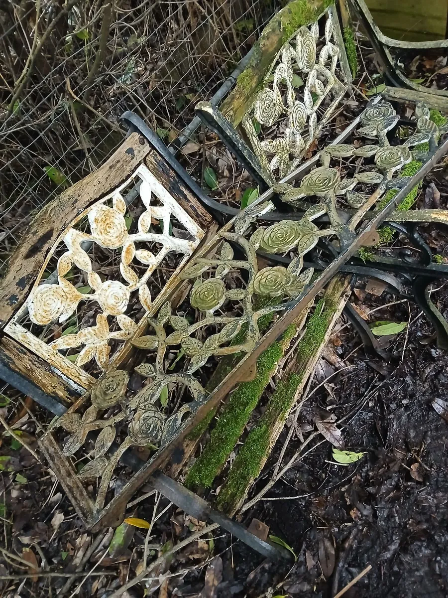Garden bench & chairs set - Image 2