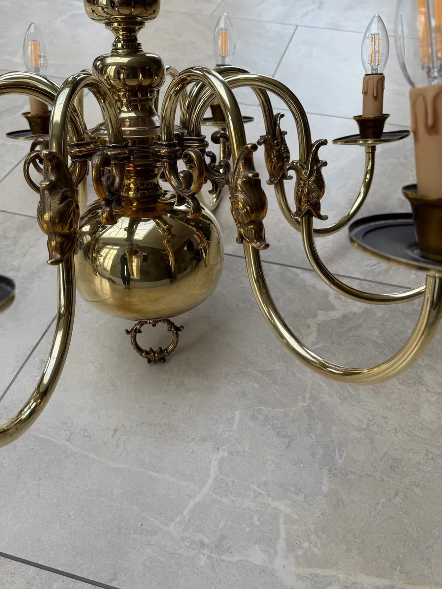 Antique solid brass heavy chandelier - Image 3