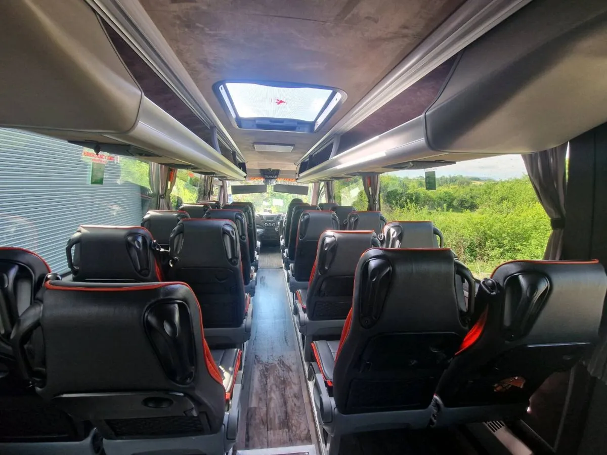 221 Iveco Turas 700s - Image 3