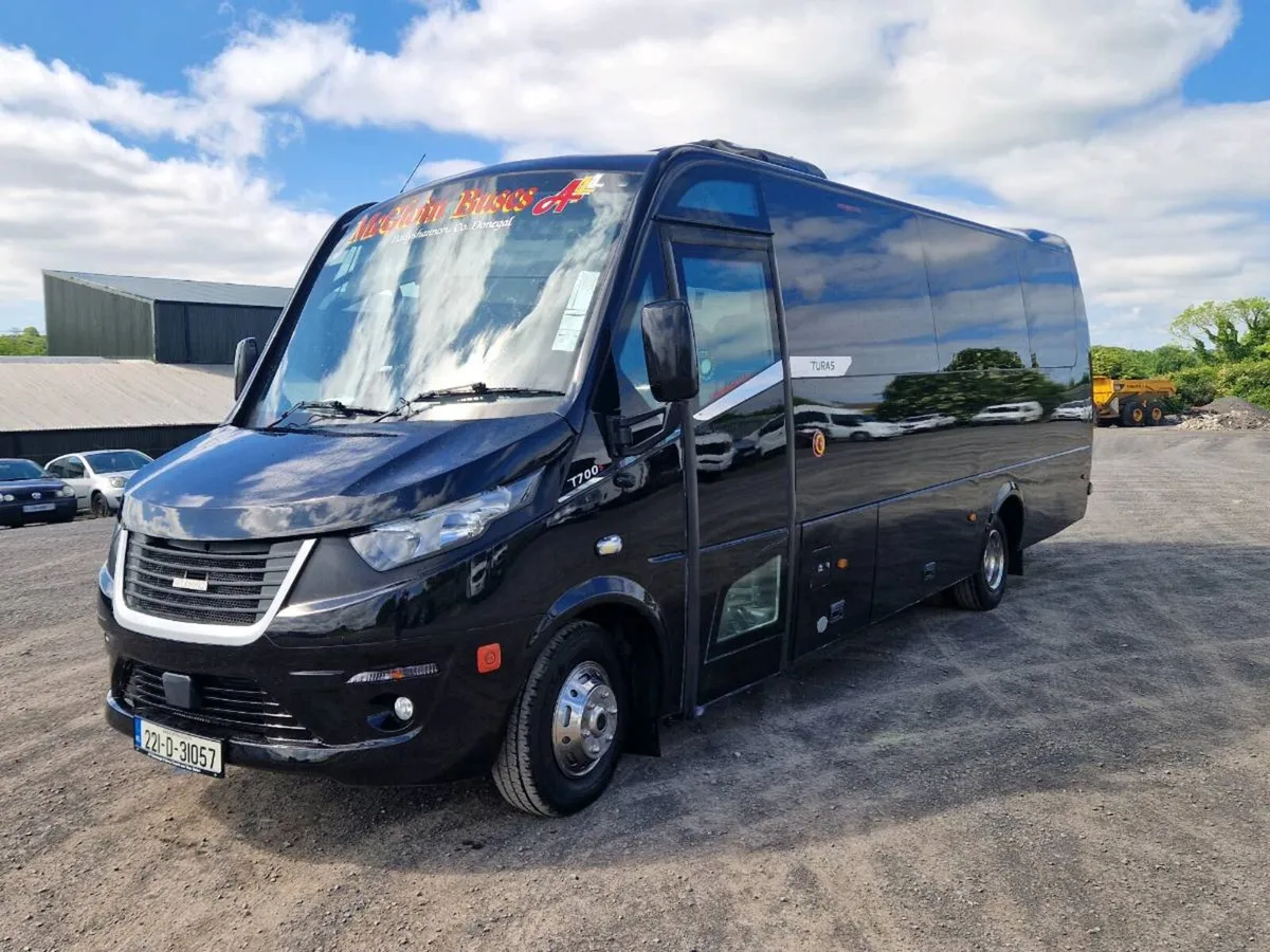 221 Iveco Turas 700s - Image 2