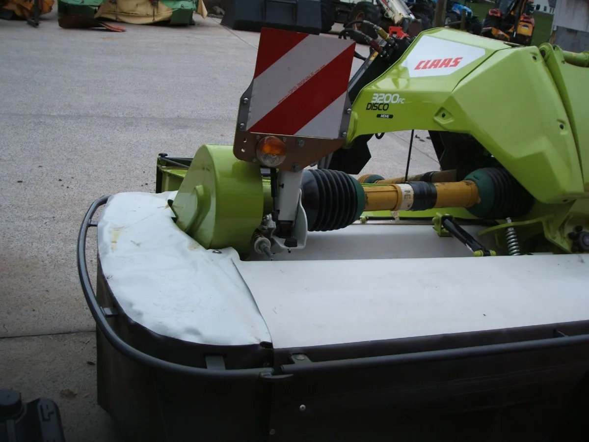 2021 Claas 3200 FC disco move mower conditioner - Image 2