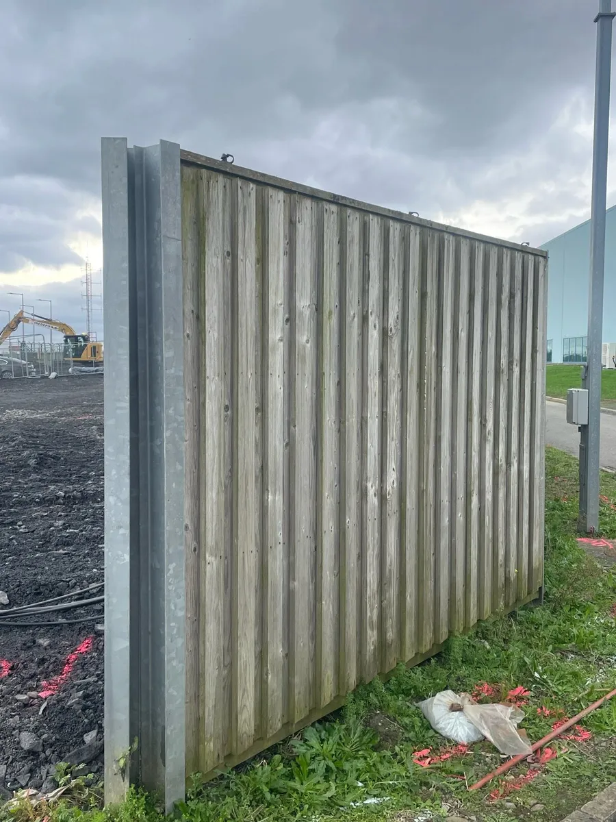 Fence panels - Image 1