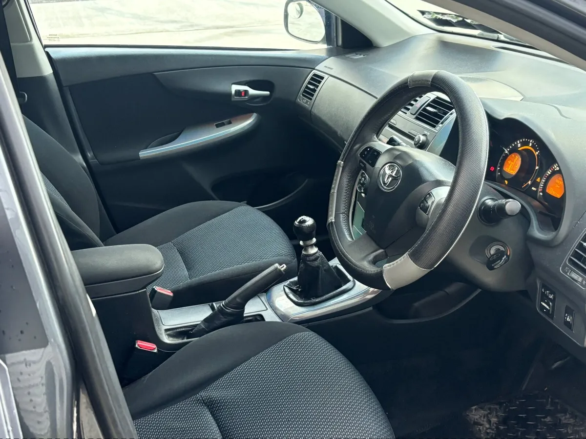 Toyota Corolla 1.4 D4D 2011 - Image 2
