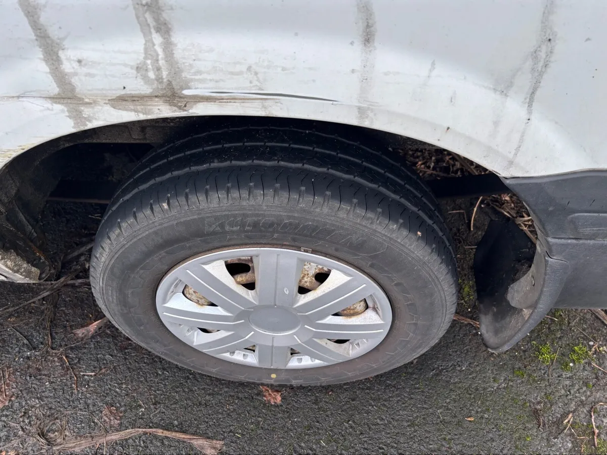 Ford Transit 2012 - Image 4