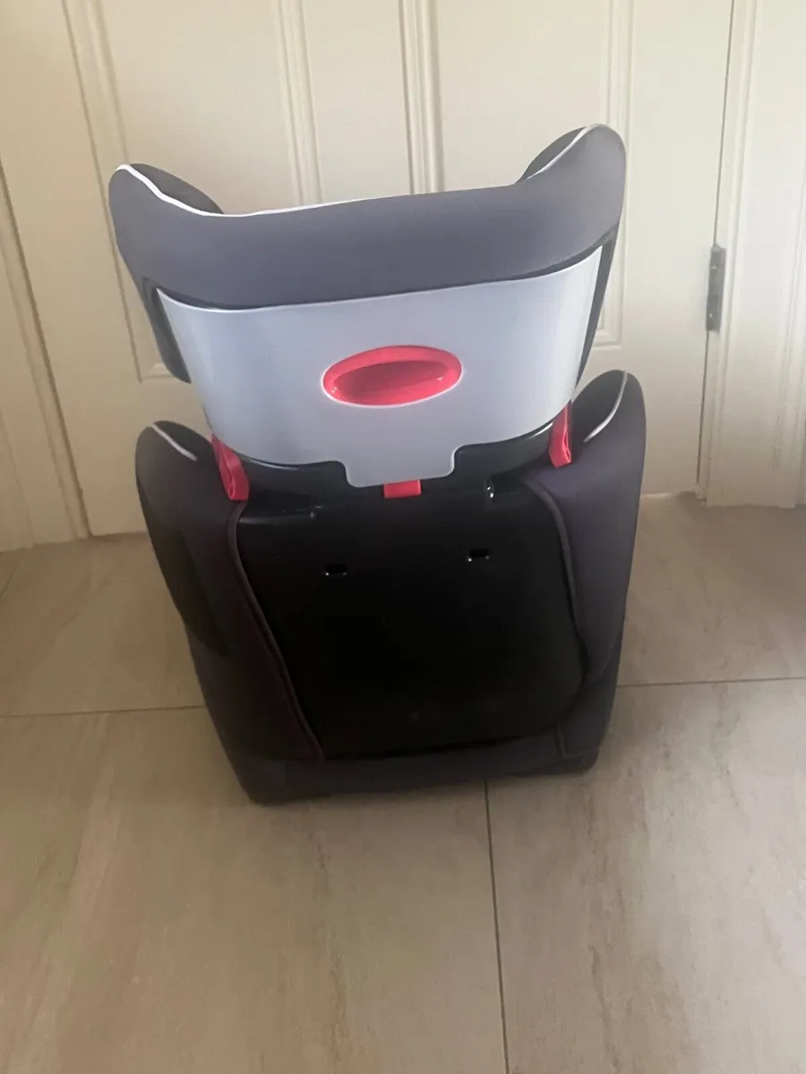 Children’s Car Seat - Image 2