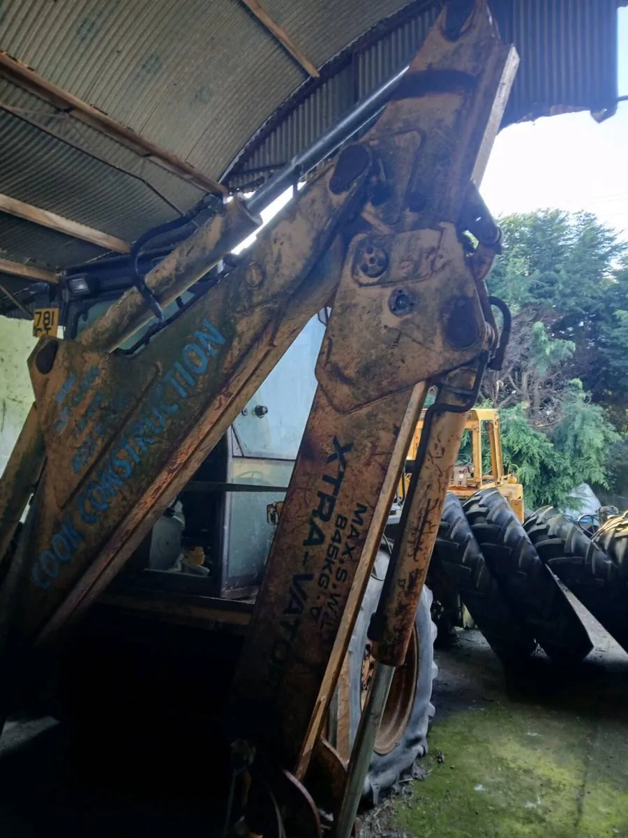 Ford 655 and 550 diggers for breaking - Image 2