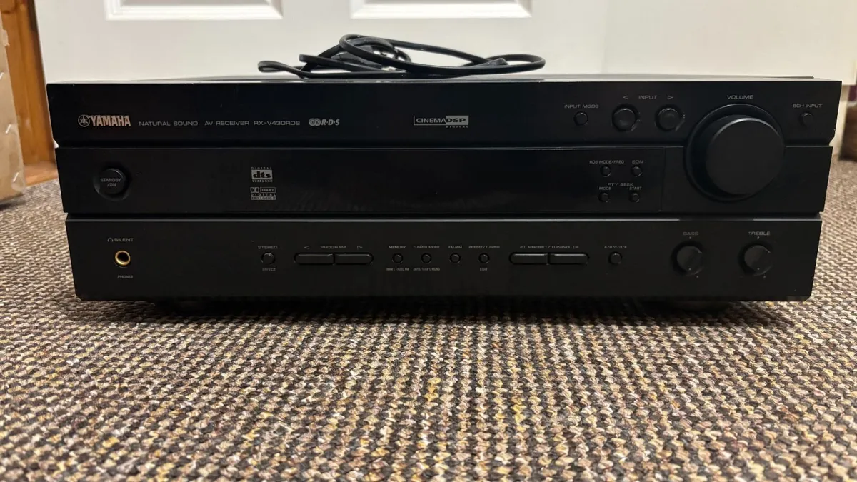 Yamaha RX V430RDS AV Receiver + CAT LEB 404 - Image 1