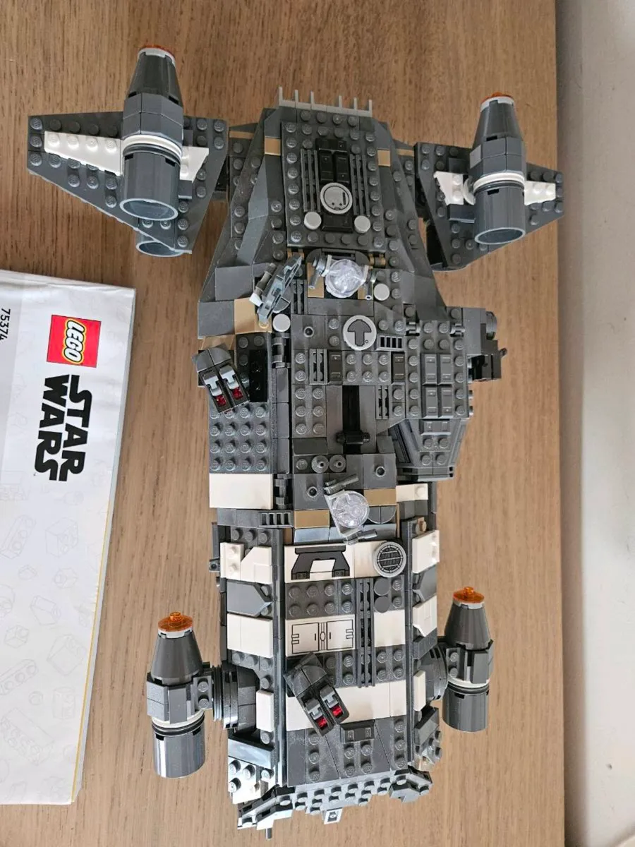 Lego star wars 75374 the onyx cinder - Image 3