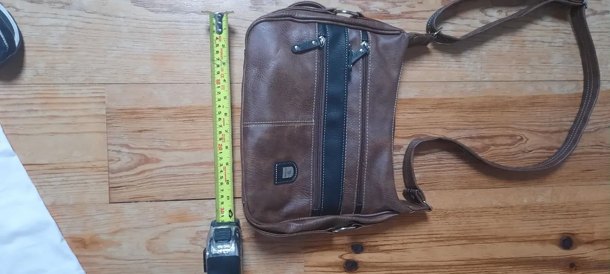 Ladies shoulder bags - Image 3