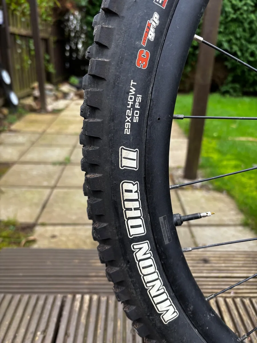 Giant Reign Full Suspension Mountain Bike - Image 2