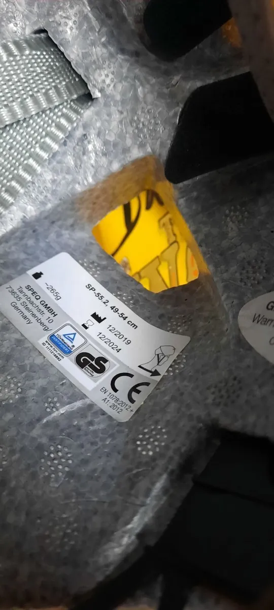 Kids Helmet- 49 to 54cm - Image 3