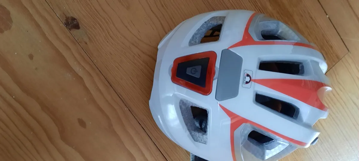 Kids Helmet- 49 to 54cm - Image 2