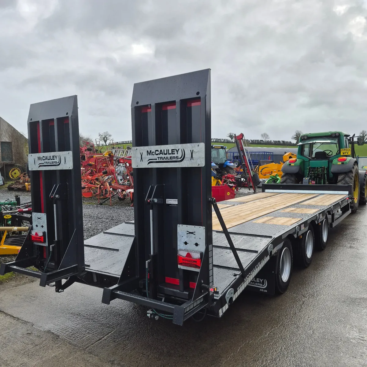 McCauley 27ton Tri-Axle Low Loader - Image 4