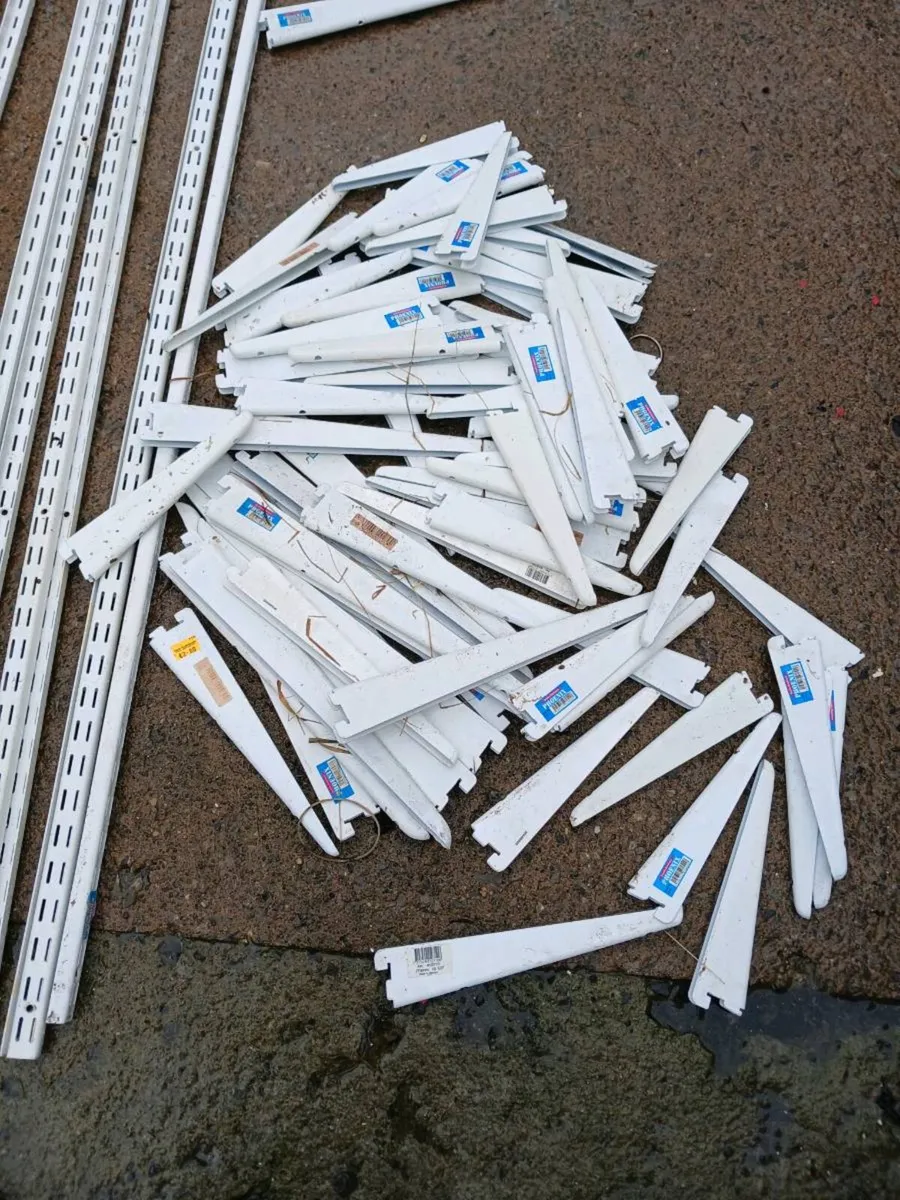 Shop fittings - Image 2