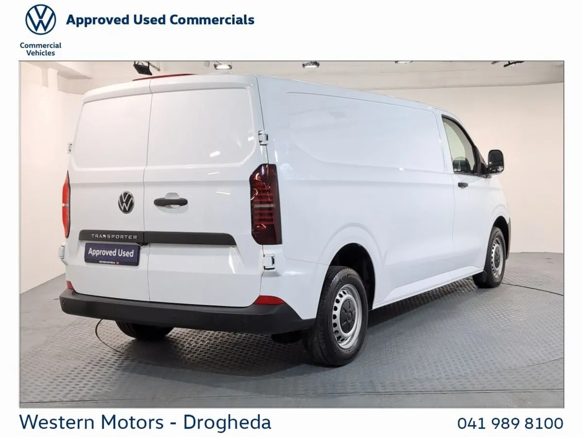 Volkswagen Transporter TRENDLINE LWB 110BHP - Image 4