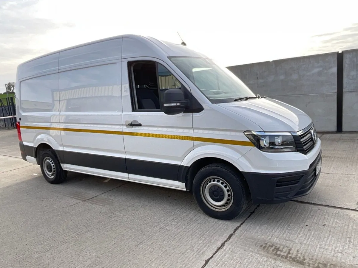 VOLKSWAGEN CRAFTER CR35 TRENDLINE MWB 2.0 TDI 140P - Image 1