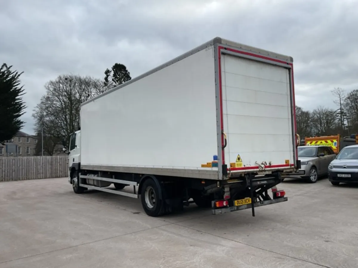 2021 DAF CF260 4x2 Boxvan - Image 4