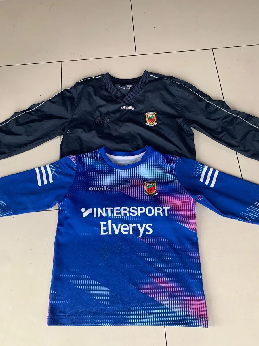 Mayo jersey & Mayo wind/rainproof top age 8 - Image 1