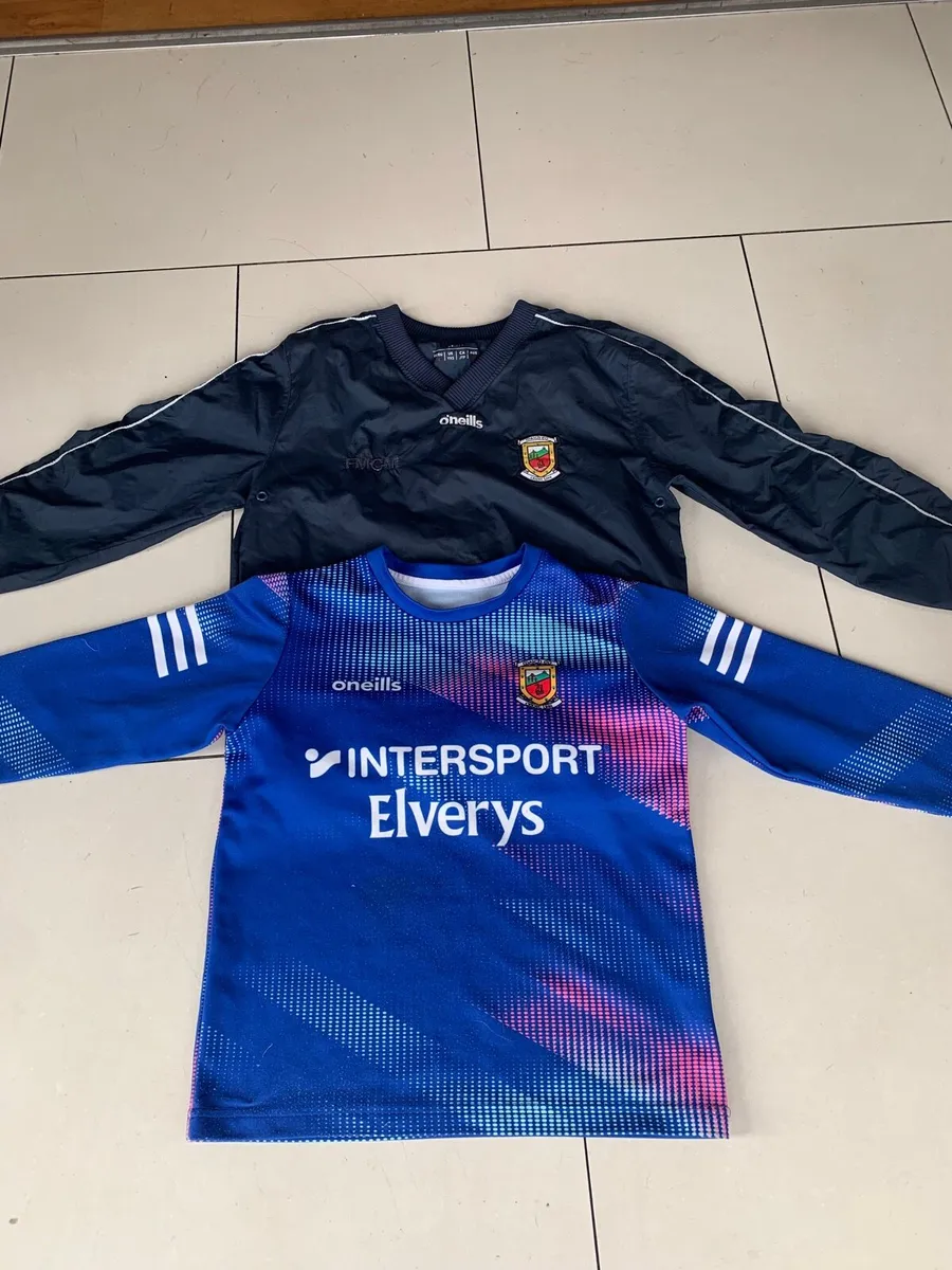 Mayo jersey & Mayo wind/rainproof top age 8 - Image 2