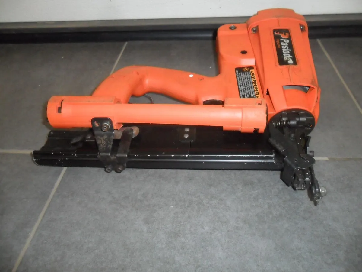 Pasiode nail gun - Image 4