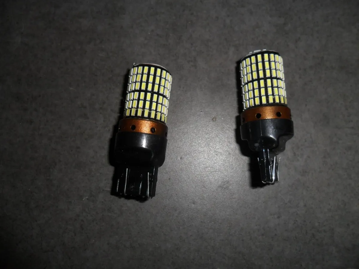 T20 day running light - Image 1