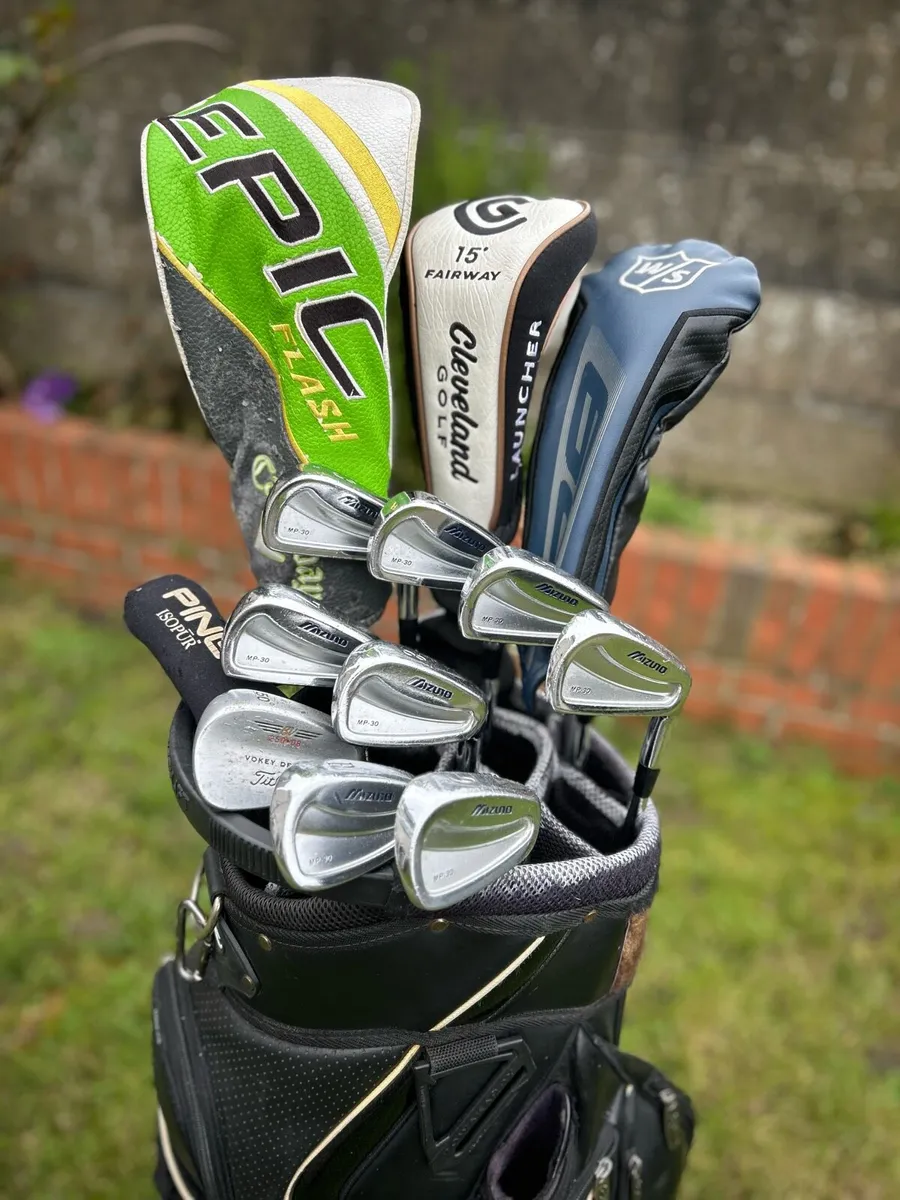 Full set of golf clubs - Image 1