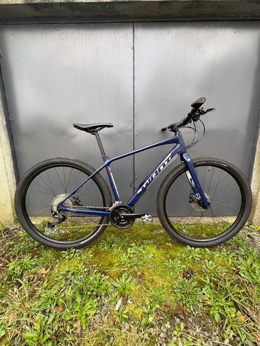 Giant Toughroad SLR2 - Image 1