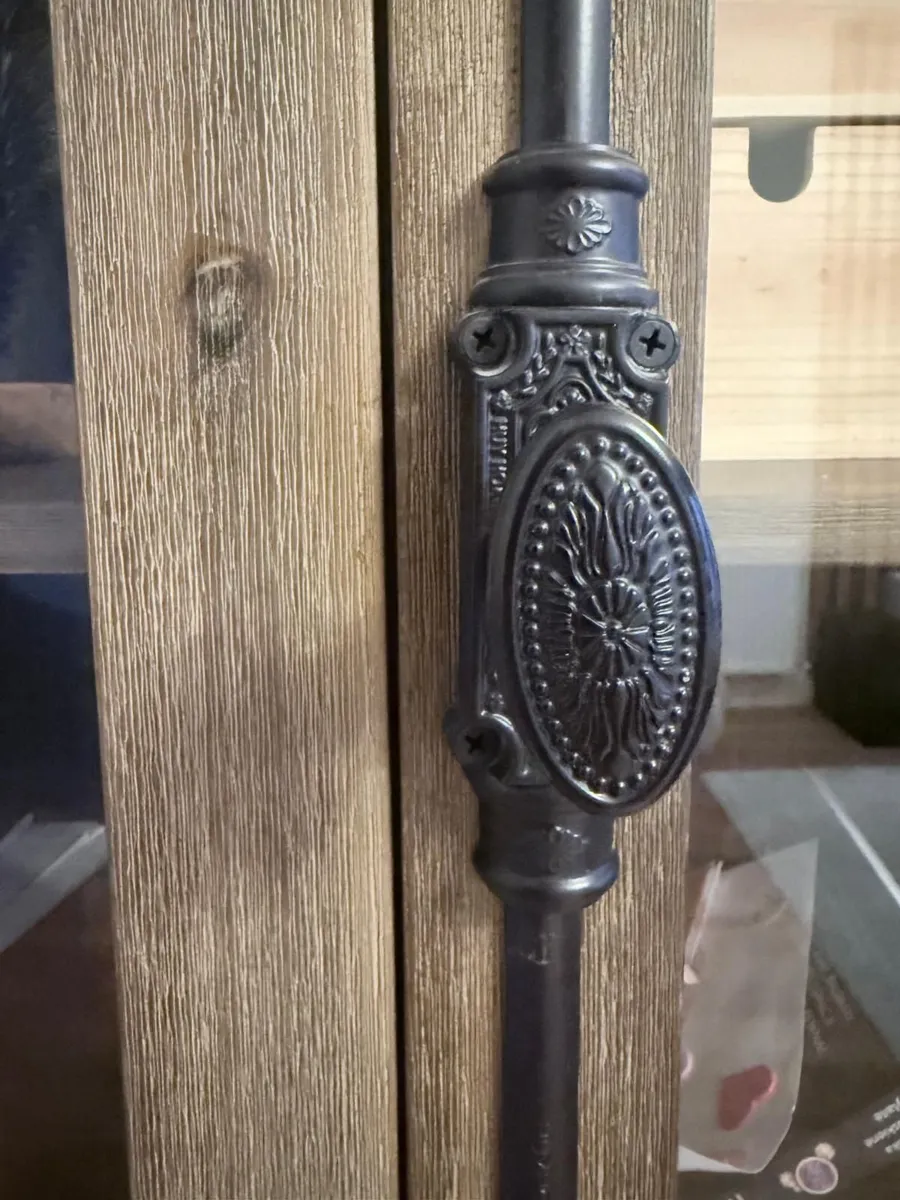 Solid wood large display cabinet/bookcase - Image 3