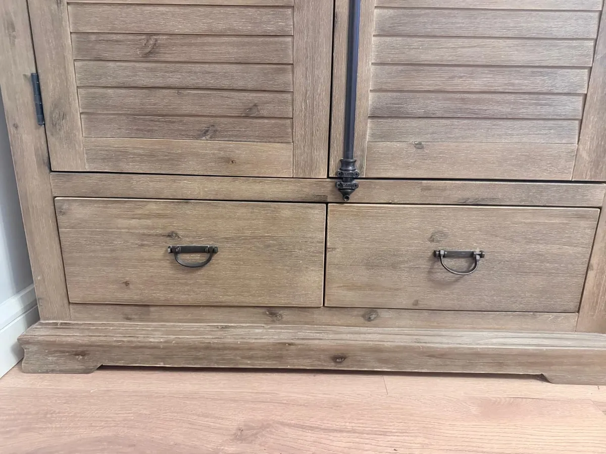 Solid wood large display cabinet/bookcase - Image 4