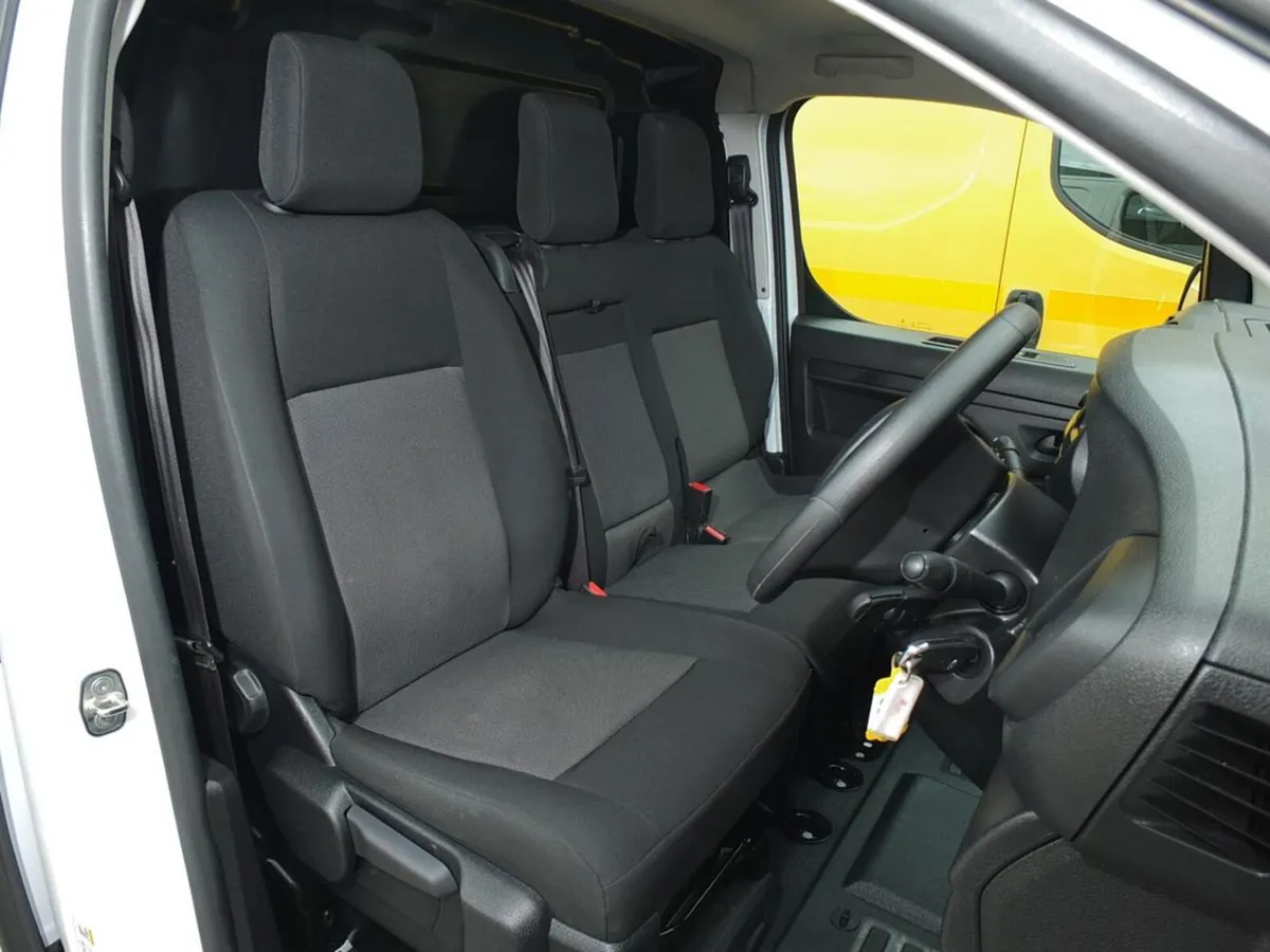 2023 Toyota ProAce Panel Van - Image 4