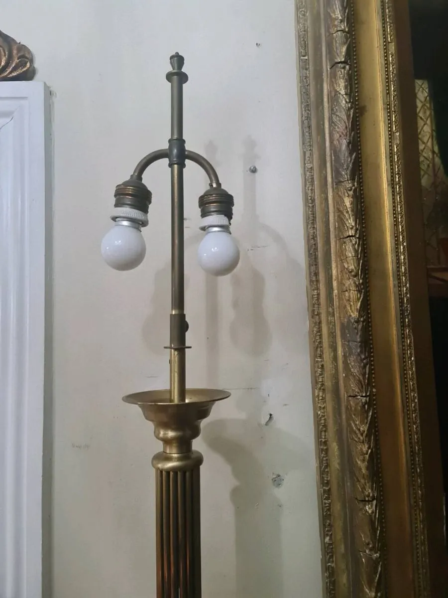Superb very tall vintage brass lamp - Image 2