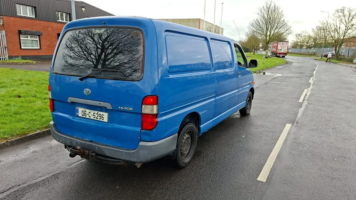 Toyota hiace - Image 3