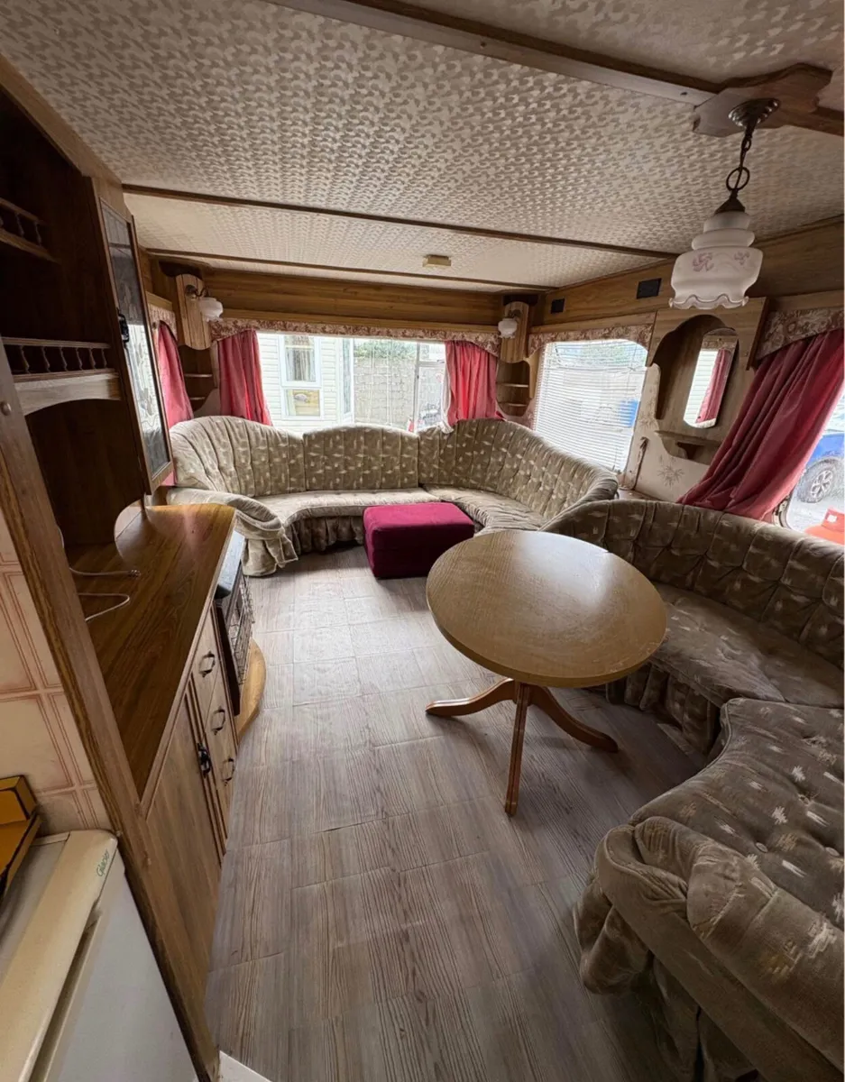 Mobile home - Image 1