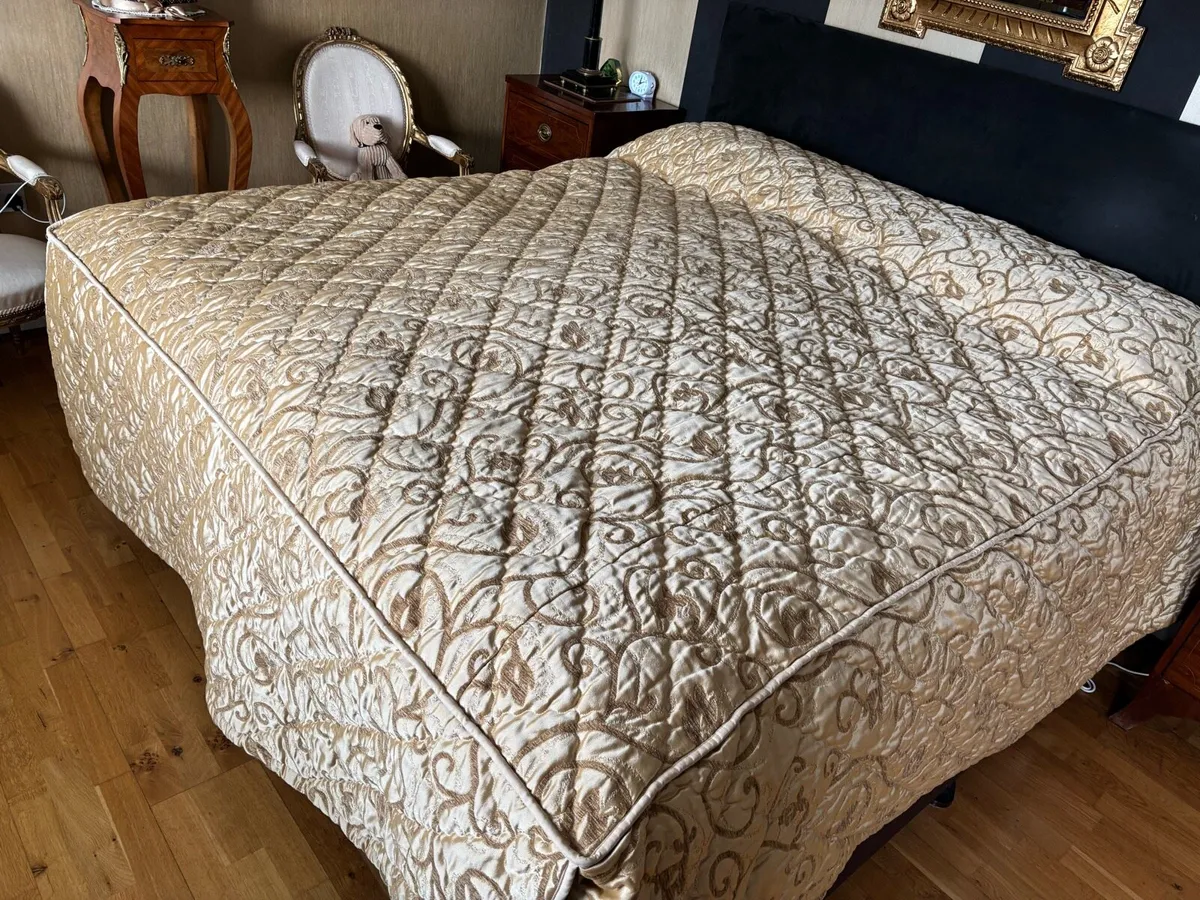 Quilted fitted bed spreads - Image 1