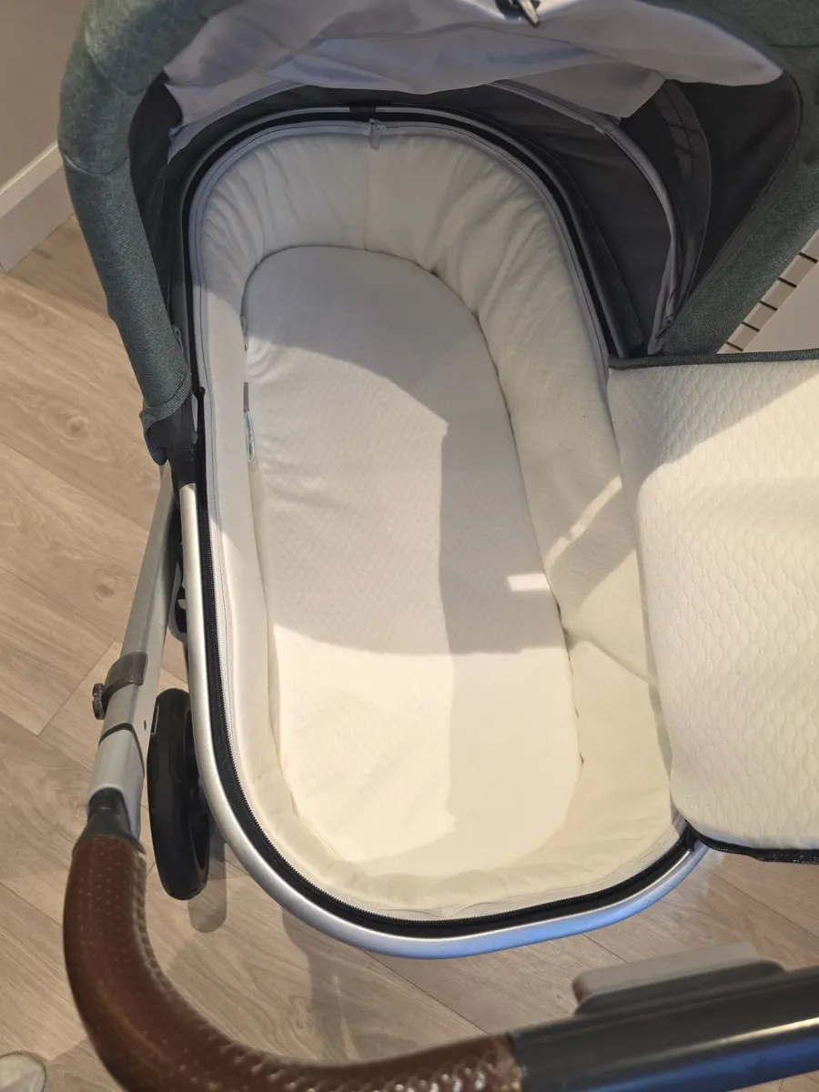 SPOTLESS Uppababy Vista V2 full set - Image 2