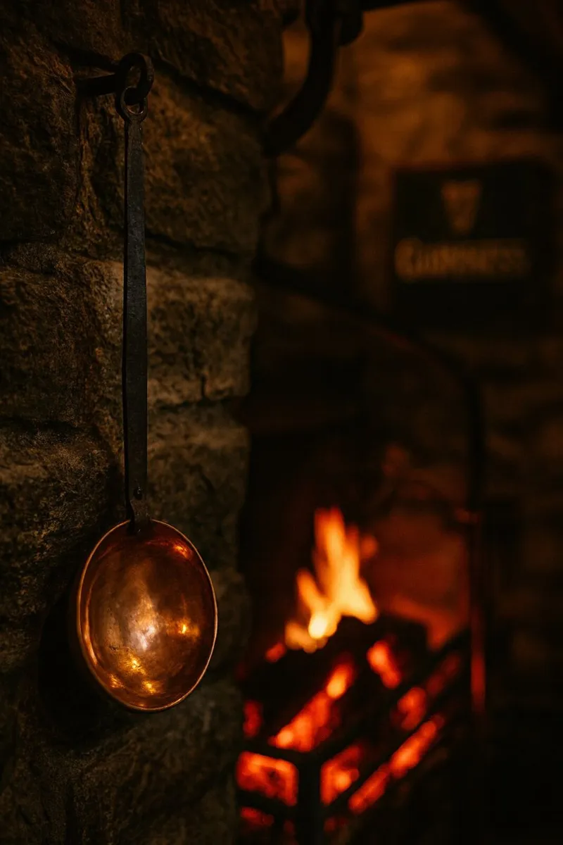 antique vintage BRASS PAN cottage pub rustic  farm - Image 3