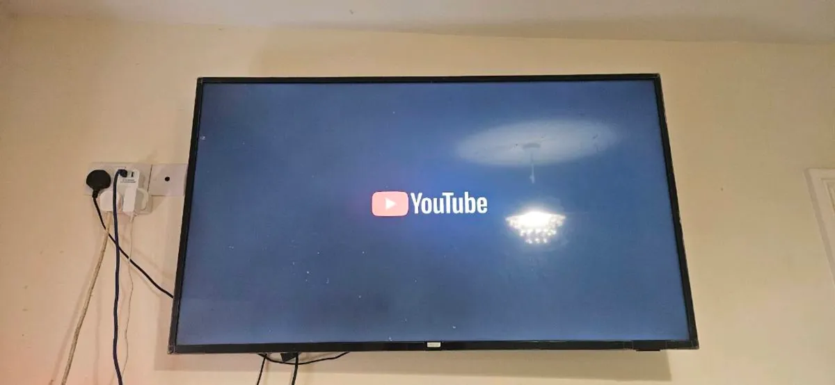 Philips 4K 50" Smart TV HDR - Image 4