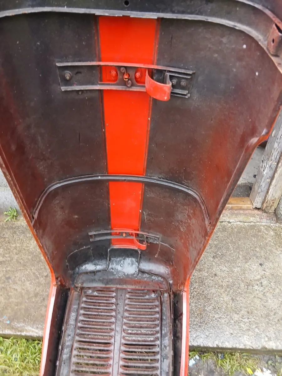 Orginal Massey bonnet and tractor wheels - Image 3